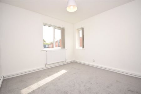 35, Blackmoor Court, Alwoodley, Leeds, LS17 7RS - Photo 4