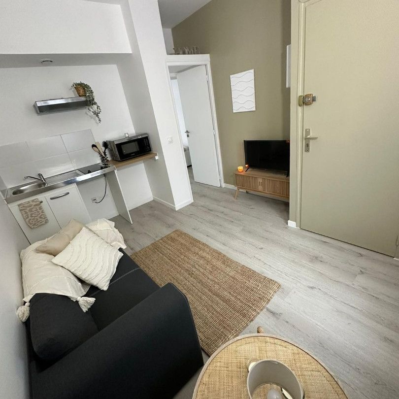 Location Appartement 2 pièces 23m² MAUBEUGE 59600 - Photo 1