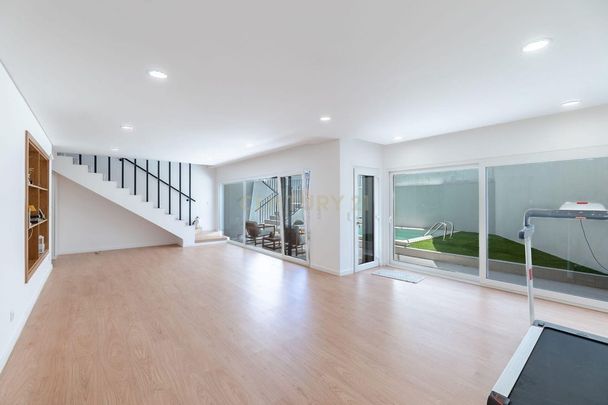 Amora, Setúbal Municipality - Photo 1