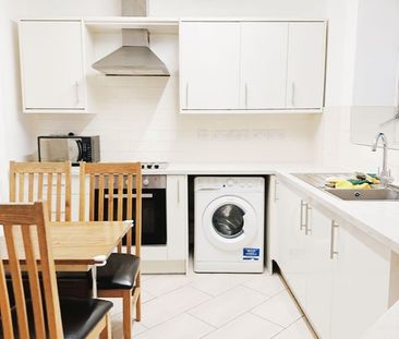 Room in a Shared Flat, Bradley House, E3 - Photo 3