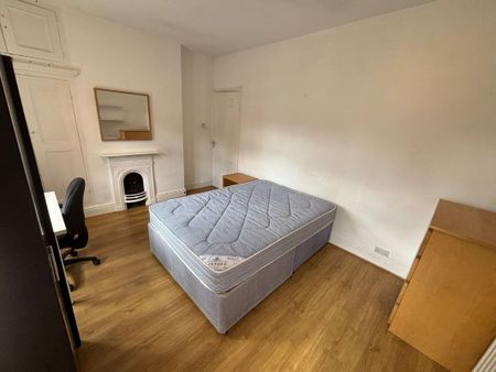 108 Paget Street - Off Street Parking & 4 Huge Doubles Loughborough - Photo 3