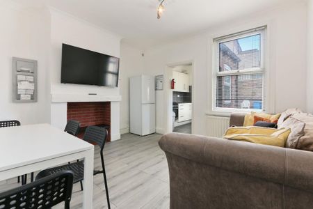 4 bedroom house share to rent - Photo 2