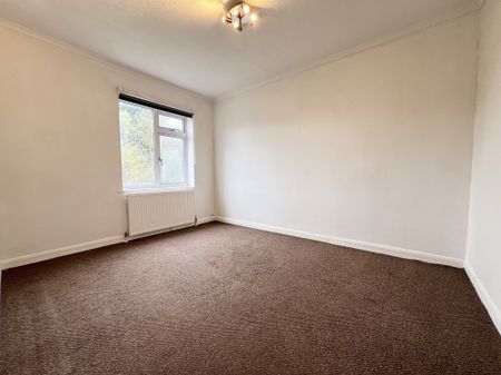 St. Peters Close, Chippenham - Photo 5