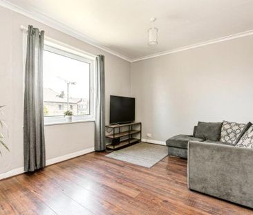 Broomfield Crescent, Carrick Knowe, Edinburgh, EH12 - Photo 2