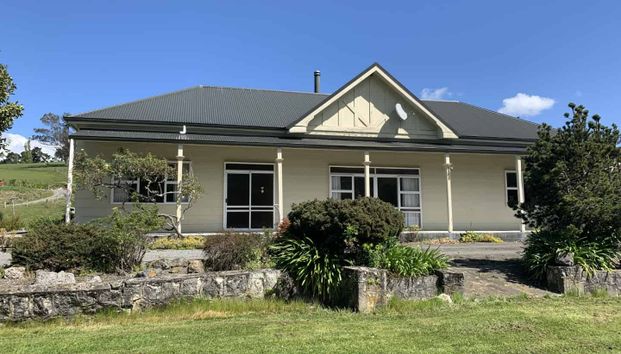 4 BEDROOM FARM HOUSE - Photo 1