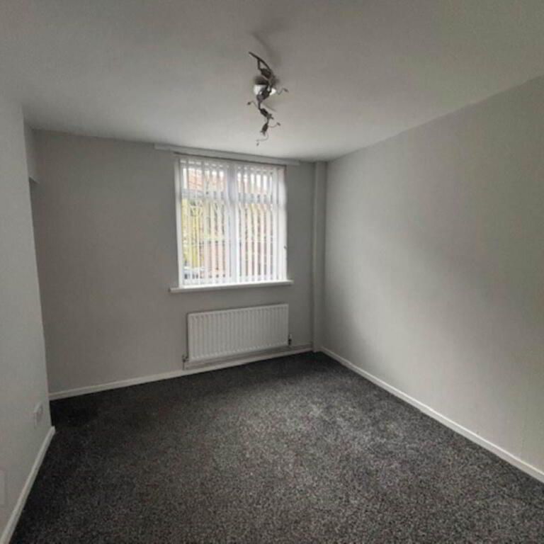 43a Carnhill Walk, Carrickfergus, BT38 7RG - Photo 1