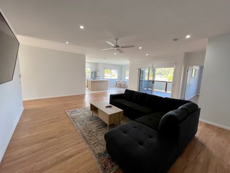 2 Fernleigh Avenue, Korora - Photo 2