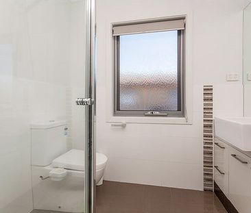 2/7 Willow Court, Bellfield VIC 3081 - Photo 4