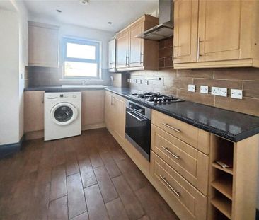 3 bedroom terraced house to rent - Photo 6