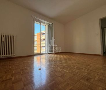 Luminoso appartamento di 4.5 locali a Massagno, con 2 balconi e posto - Foto 3