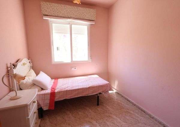 Adosado en la Regia . Temporada larga.