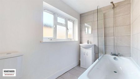 4 bedroom terraced house to rent - Photo 2