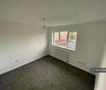 2 bedroom semi-detached house to rent - Photo 2