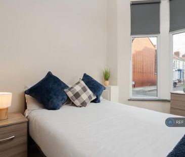 4 bedroom end of terrace house to rent - Photo 5