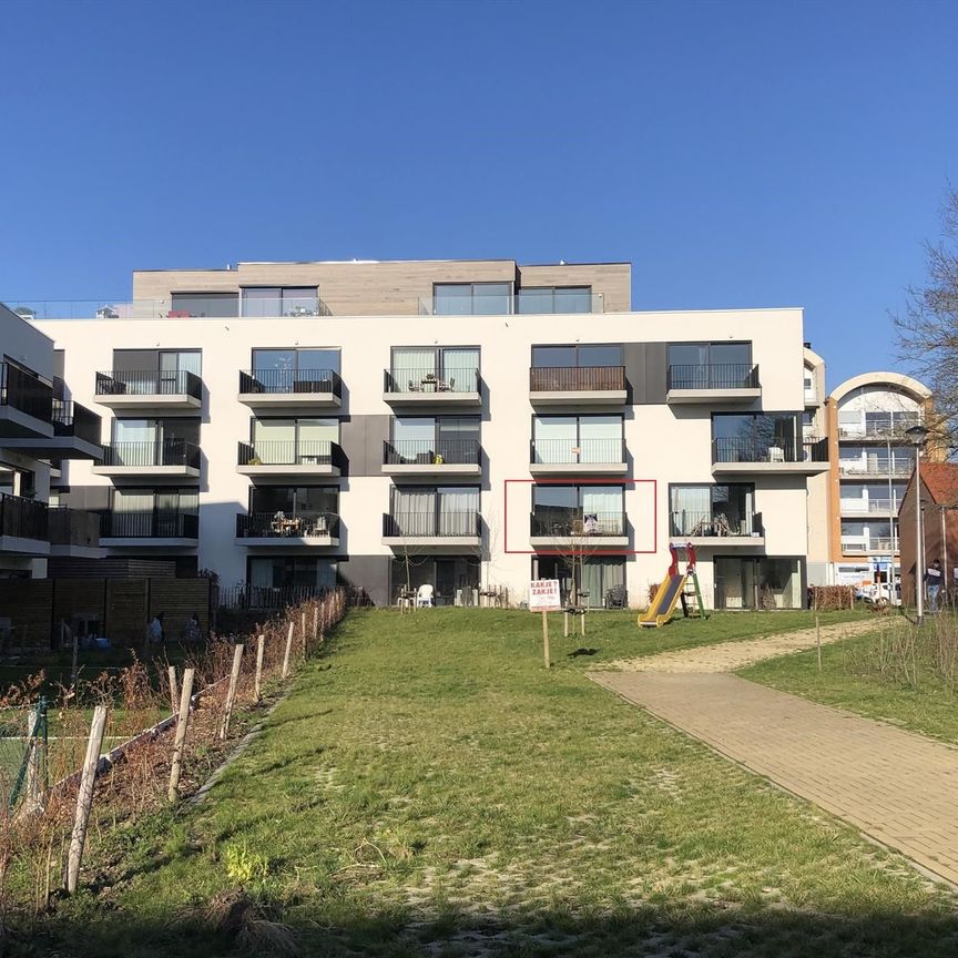 Nieuwbouwappartement met 2 slaapkamers, terras, staanplaats - Photo 1