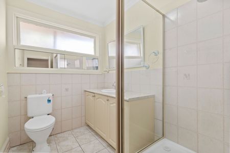 Charming 3-Bedroom Home in Epping - Photo 3