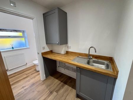 3 bedroom terraced house to rent - Photo 4