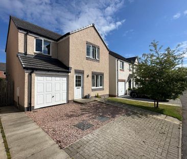 4 bedroom detached house to rent - Photo 4