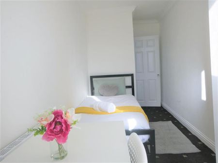 4 bedroom house share to rent - Photo 4