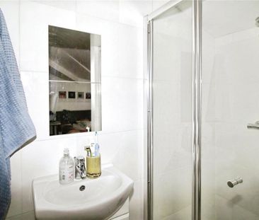 3 bedroom flat to rent - Photo 4