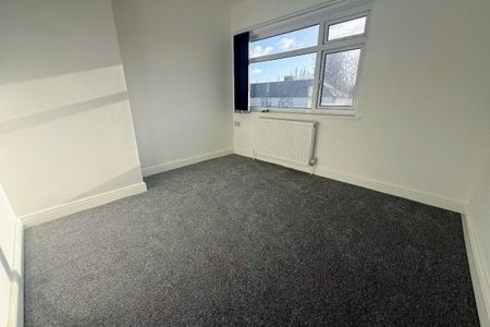 South Avenue - Photo 2