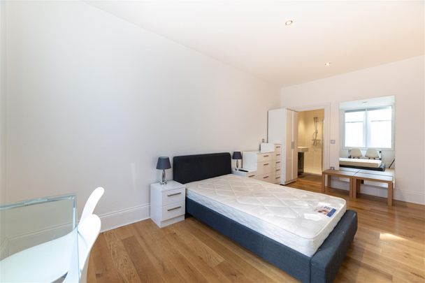 2 bed apartment to rent in Grainger Street, City Centre, NE1 - Photo 1