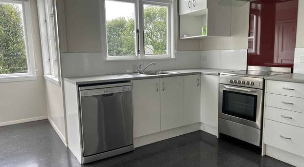 Very good home and excellent location - Photo 1