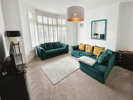 Victoria Park Road East, CARDIFF - Photo 2