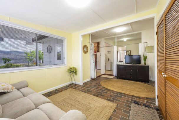 BEAUTIFUL SOUTH GRAFTON HOME OFFERED FURNISHED OR UNFURNISHED - Photo 1
