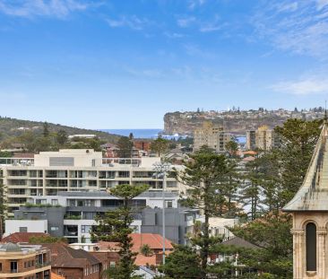 Immaculate updated apartment with harbour glimpses - Photo 2