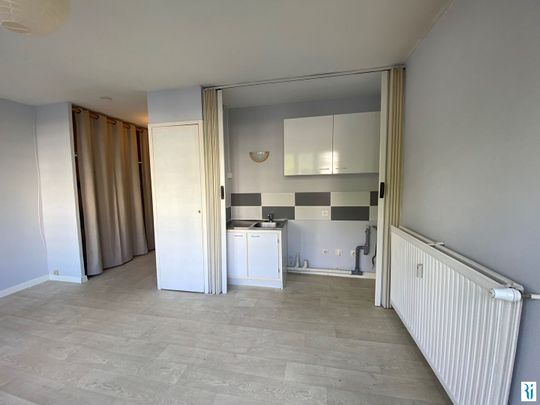 Location Appartement 1 pièce 25m² MONT ST AIGNAN 76130 - Photo 1