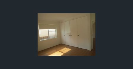 EASY CARE LIVING - Photo 4