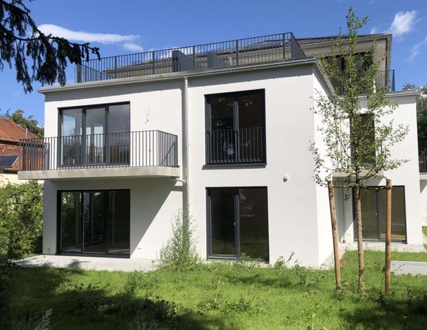 SEEBAUER | Wohnkultur zwischen Schlosspark und Kanal – 2 Zimmer 1. OG - Foto 1