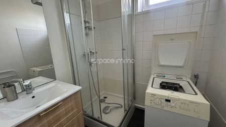 Location Appartement 3 pièces 57m² MONT ST AIGNAN 76130 - Photo 4