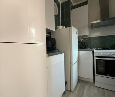 2 Bed Flat, Gower House, SE17 - Photo 3