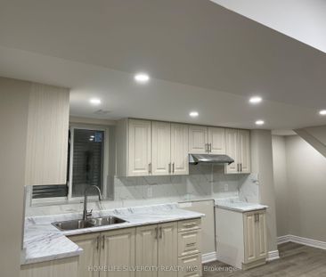 7 Mandrain Crescent - Photo 2
