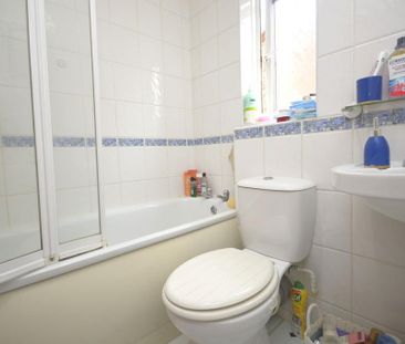 2 bedroom semi-detached house to rent - Photo 5