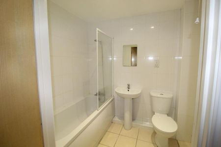 2 bedroom flat to rent - Photo 5