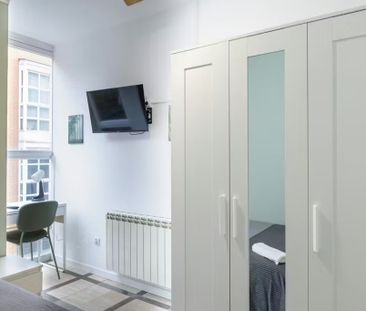 Calle del Puerto de Suebe, Madrid, Community of Madrid 28038 - Photo 4