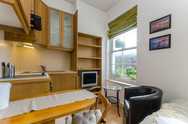 Flat 13 Finchley Road, Hampstead NW3 7AJ - Photo 1