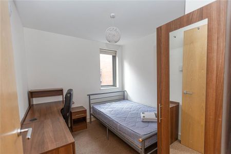 4 bedroom apartment to rent - Photo 2