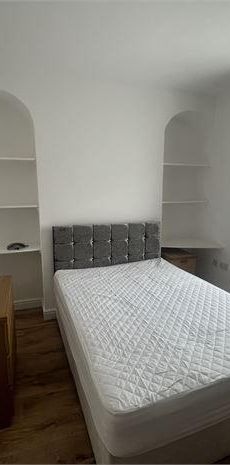 5 bedroom house share to rent - Photo 1