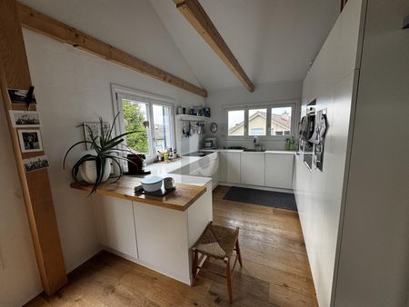 CHARMING WITH GENEROUS NATURAL GARDEN - Photo 4