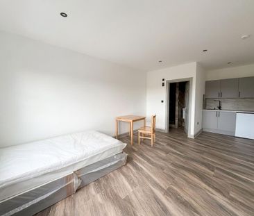 Studio to rent - Photo 6