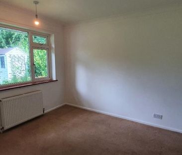 2 bedroom bungalow to rent - Photo 1