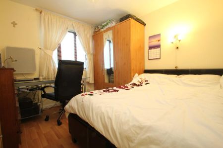 Perleybrooke Lane, Woking - 1 bedroomProperty for lettings - Seymours - Photo 4