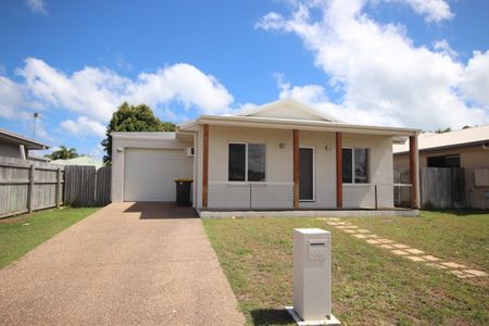 Charming Family Home in Bushland Beach - Photo 5