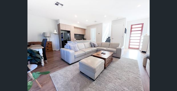 BEAUTIFUL, COMFORTABLE & MODERN LIVING - Photo 1