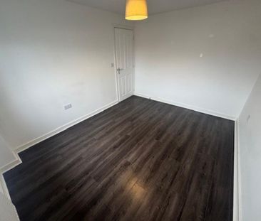 4 bedroom terraced house to rent - Photo 5