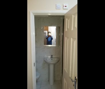 Studio Flat, Archway, N19 - Photo 2